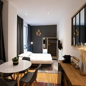 https://le-st-germain-lovely-decorated-studio-at-the-heart-of.hotels-rhonealpes.com